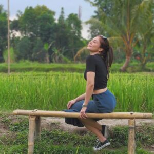 Wulan Guritno Instagram - 12 hari sudah.. and still a long way to go..