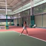 Wulan Guritno Instagram - Pemanasan dulu 🎾 Borobudur Hotel