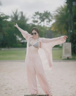 Wulan Guritno Instagram - Happy sunday 🤍

📸 @agus.devayana