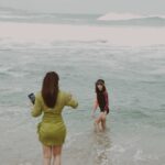 Wulan Guritno Instagram - a day at the beach 🏖 #pantaijembak GunungKidul, Yogyakarta