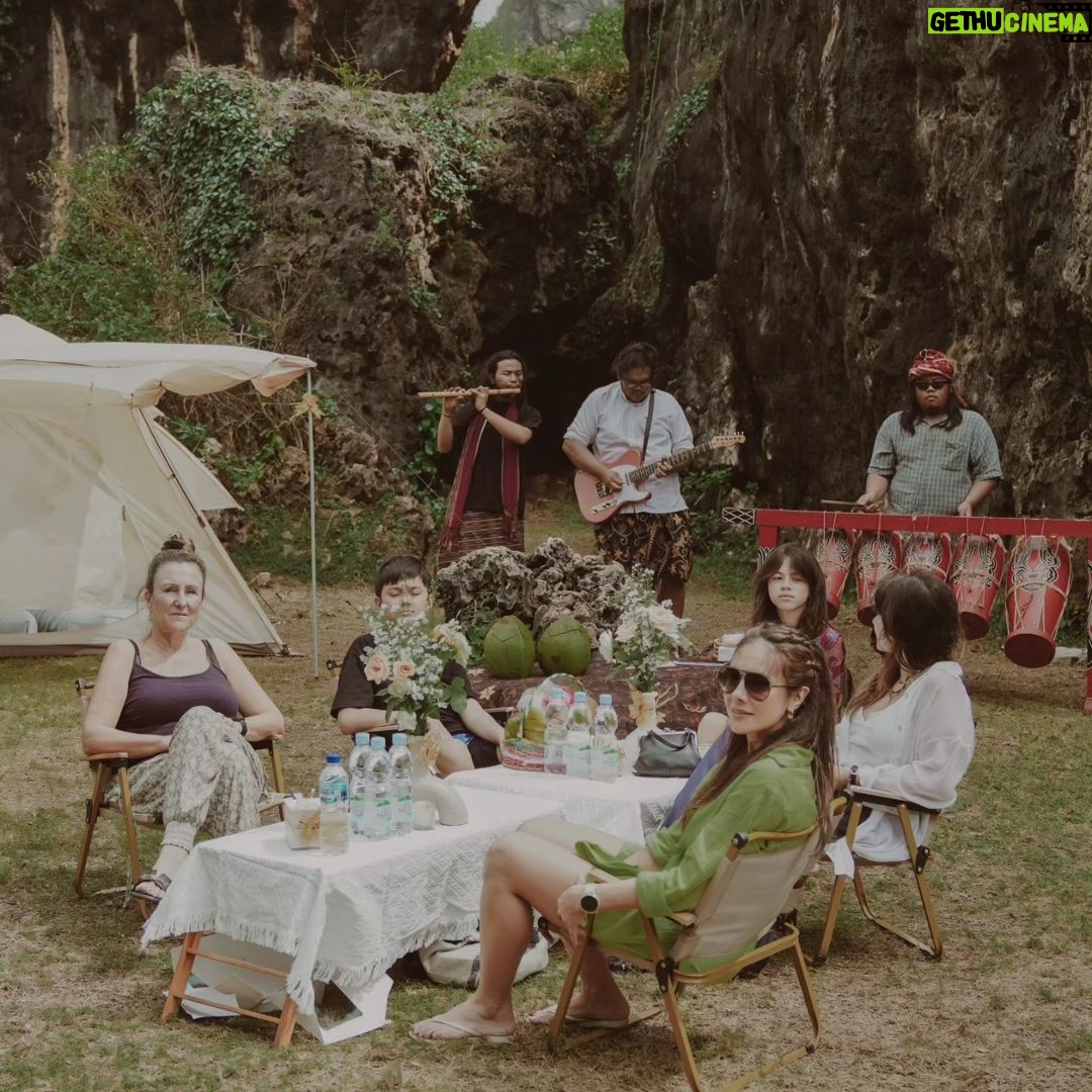 Wulan Guritno Instagram - mama nya lagi shooting jadi anaknya yang ulang tahun di kirim ke Jogjakarta. a birthday suprise blending in with nature; rock-climbing, having lunch on a cliff top, accompanied by the crashing of ocean waves with traditional music playing in the background, swimming in the ocean, then finishing the evening with dinner by the paddy fields ______________________________ reach for the stars, dont settle for less because you deserve true happiness you were born to be special, one of a kind with a beautiful soul and a beautiful mind making your way with your own ideas you've kept your spirit throughout the years you're kind and loving, funny and true which is why, daughter ,nobody's quite like you. i pray to God to always keep the smile on your lips and make you the world's happiest person HAPPY 13TH BIRTHDAY MY ENGLISH ROSE.. thank you @thirtytourism_ bantuin aturin 🙏 Gunung Kidul - D.I. Yogyakarta