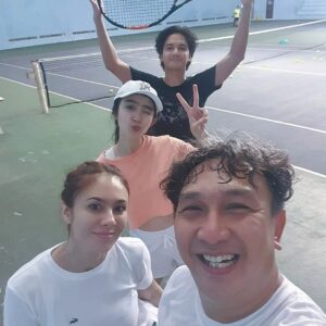 Wulan Guritno Instagram - 12 hari sudah.. and still a long way to go..