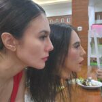 Wulan Guritno Instagram - Aku dan aku yang siap menghantui kalian semua mulai BESOK 4 JANUARI DI BIOSKOP 👻 #filmtrinil #KembalikanTubuhku #baleknogembungku