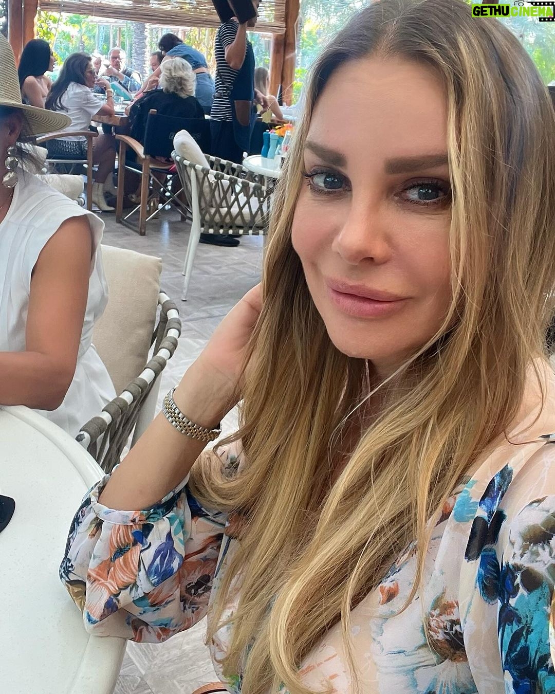 Xenia Seeberg Instagram - Always a nice atmosphere at the Dior Beachclub @nammos.dubai . For a Business lunch at the restaurant or enjoying time with friends at the beach for a cocktail. #dubai #nammosdubai #diorbeachdubai #lunchtime #enjoythelittlethings #enjoythemoment