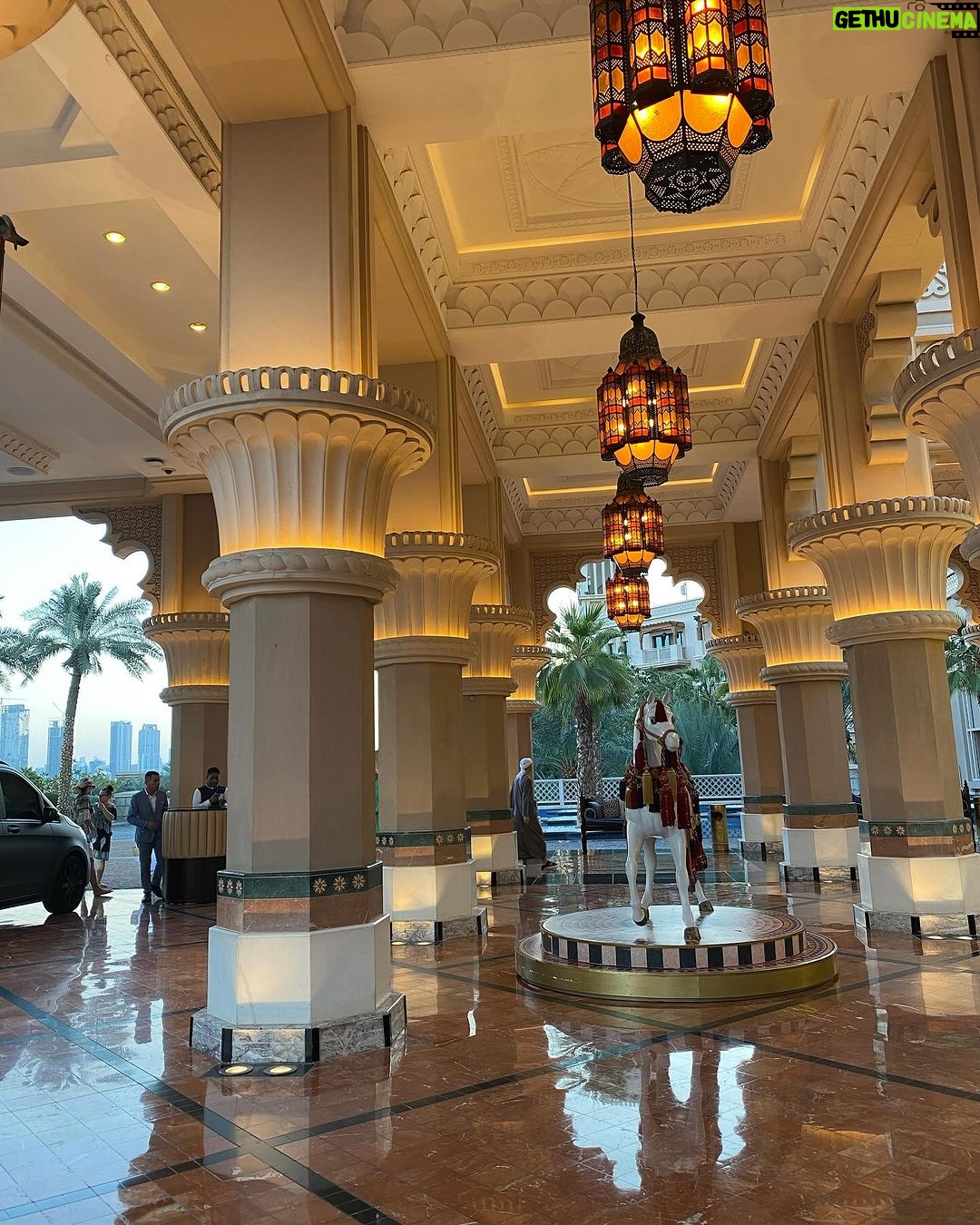 Xenia Seeberg Instagram - I love this beach club and the beautiful hotel. Feels so warm and inviting… I should stay for a few nights. #dubai #staycation #jumeirah Al Qasr Hotel, Madinat Jumeirah