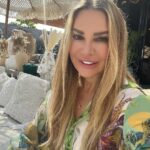 Xenia Seeberg Instagram - I love this beach club and the beautiful hotel. Feels so warm and inviting… I should stay for a few nights. #dubai #staycation #jumeirah Al Qasr Hotel, Madinat Jumeirah