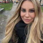 Xenia Seeberg Instagram – Happy new year ihr Lieben. Dankeschön dass so viele von Euch nachgefragt haben: Haluna geht es wieder besser und ist auch mit 11 Jahren nun bereit für neue Abenteuer in 2024! 
Happy new year my dear friends. Thank you for your many wishes: yes Haluna is doing much better and she is now at the age of 11 ready for new adventures in 2024. #happynewyear #bolonkazwetna #bolonkalove #bolonka #lovemydog #bestager #enjoythelittlethings #enjoythemoment Schloss Charlottenburg
