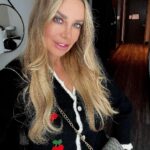 Xenia Seeberg Instagram - Cherry Christmas ihr Lieben. Oder zumindest einen schönen 2. Advent. Was macht ihr? Glühwein mit Regen verdünnt oder zurück ins Bett? #advent #adventadvent #cherry #cherrypie #christmastime #weihnachtszeit #cherrycherrylady #newyork #nyc New York