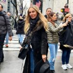 Xenia Seeberg Instagram - Advent Adventure. Hier brennt zwar kein Kerzlein, aber meine Schuhsohlen. Manhattan im Schnelldurchlauf, bevor es zurück zur Convention geht. Heute letzter Tag der @nywintercon und Eure Chance auf Autogramme und Fotoshootings mit Euern Lieblings-scifi-Stars. Adventus means adventure to me. Exploring the streets of Manhattan before returning to the @nywintercon convention. Today is your last chance to come meet us for autographs and photo sessions. #newyork #wintertime #nywintercon #convention #autograph #christmastime #manhattan #scifi #lexx #5thavenue #rockefellercenter #advent 5th Avenue, Manhattan, New York City