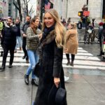 Xenia Seeberg Instagram - Advent Adventure. Hier brennt zwar kein Kerzlein, aber meine Schuhsohlen. Manhattan im Schnelldurchlauf, bevor es zurück zur Convention geht. Heute letzter Tag der @nywintercon und Eure Chance auf Autogramme und Fotoshootings mit Euern Lieblings-scifi-Stars. Adventus means adventure to me. Exploring the streets of Manhattan before returning to the @nywintercon convention. Today is your last chance to come meet us for autographs and photo sessions. #newyork #wintertime #nywintercon #convention #autograph #christmastime #manhattan #scifi #lexx #5thavenue #rockefellercenter #advent 5th Avenue, Manhattan, New York City