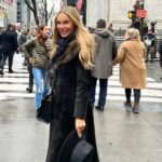 Xenia Seeberg Instagram - Advent Adventure. Hier brennt zwar kein Kerzlein, aber meine Schuhsohlen. Manhattan im Schnelldurchlauf, bevor es zurück zur Convention geht. Heute letzter Tag der @nywintercon und Eure Chance auf Autogramme und Fotoshootings mit Euern Lieblings-scifi-Stars. Adventus means adventure to me. Exploring the streets of Manhattan before returning to the @nywintercon convention. Today is your last chance to come meet us for autographs and photo sessions. #newyork #wintertime #nywintercon #convention #autograph #christmastime #manhattan #scifi #lexx #5thavenue #rockefellercenter #advent 5th Avenue, Manhattan, New York City