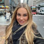 Xenia Seeberg Instagram - Hallo New York! Bevor wir unsere Fans auf der @nywintercon treffen, machen Eva und ich die Stadt unsicher. Und haben Spaß… Hello NY. Before we are going to meet up with our fans @nywintercon Eva and I are exploring the city and we are having a little too much fun. See the Christmas tree just got lit up as well. #wintercon #rockefellercenter #scifi #christmastree #convention #xev #zev #lexx#sciencefiction #nywintercon #iloveny Rockefeller Center New York