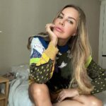 Xenia Seeberg Instagram - Pitstop Berlin: Dicke Pullis eingepackt. Auf geht’s nach NY. Ich freue mich so alle meine Fans und Co Stars wiederzusehen. Falls ihr gerade noch nichts vorhabt, kommt flott mal vorbei …zur Wintercon science fiction convention. Picked up my big fat sweaters in Berlin. So now I’m ready for New York @nywintercon If you don’t have any other plans please come see me. If you have other plans already: just cancel! 😜 #nywinter #newyork #sciencefiction #scifi #scififantasy #scifimovies #lexx #xev #zev #convention Berlin, Germany