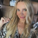 Xenia Seeberg Instagram – Mit Philias auf dem Weg zum Grand Prix nach Abu Dhabi. Dankeschön liebe Carmen @carmengeiss @robertgeiss_1964 @geissproperties für die Einladung. Wir freuen uns sehr. On the way to the Grand Prix in Abu Dhabi. Thank you dear Carmen and Robert for the invitation. We are pretty excited.
#grandprix #grandprixabudhabi #formel1 #abudhabi Abu Dhabi, United Arab Emirates