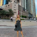 Xenia Seeberg Instagram - Sieht aus wie New York? Ist es aber nicht. Da werde ich allerdings in 3 Wochen mit meinen Lexx Co-stars bei der @nywintercon zu Gast sein. Looks like NYC? Well it’s not. But I will be there with my Lexx co-stars @ellendubinactor #michaelmcmanus #briandowney and @eva_habermann for @nywintercon in 3 weeks. Hope to see you all. Photos by my Mom 😻 #dubai #nyc #scifi #lexx #wintercon #convention #scificonvention #xev #zev #xevbellringer #autograph #bemyguest #comeseeme #comeback #sciencefiction Jumeirah Beach - Dubai, UAE
