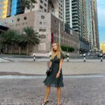 Xenia Seeberg Instagram - Sieht aus wie New York? Ist es aber nicht. Da werde ich allerdings in 3 Wochen mit meinen Lexx Co-stars bei der @nywintercon zu Gast sein. Looks like NYC? Well it’s not. But I will be there with my Lexx co-stars @ellendubinactor #michaelmcmanus #briandowney and @eva_habermann for @nywintercon in 3 weeks. Hope to see you all. Photos by my Mom 😻 #dubai #nyc #scifi #lexx #wintercon #convention #scificonvention #xev #zev #xevbellringer #autograph #bemyguest #comeseeme #comeback #sciencefiction Jumeirah Beach - Dubai, UAE