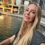 Xenia Seeberg Instagram - Zeit für viele Gedanken… beim Abendspaziergang im Sonnenuntergang am Wasser. Hier ist es gerade so ruhig und friedlich. Leider an vielen Orten der Welt gerade gar nicht. Warum wird die Menschheit einfach nicht schlauer? Time for many thoughts… on my evening sunset walk through the Marina. It’s so peaceful here. Unfortunately it’s the total opposite in many other parts of the world. Why does mankind not learn and finally become wiser and smarter? #peace #prayforpeace #bethebestyou #bethebestversionofyou #sunset #peaceofmind #marina #dubaimarina #dubai #50plus #50plusandfabulous #enjoythelittlethings #enjoythemoment #bestager #spiritualawakening #liveyourlife Dubai Marina