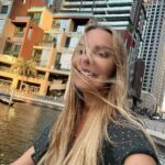 Xenia Seeberg Instagram - Zeit für viele Gedanken… beim Abendspaziergang im Sonnenuntergang am Wasser. Hier ist es gerade so ruhig und friedlich. Leider an vielen Orten der Welt gerade gar nicht. Warum wird die Menschheit einfach nicht schlauer? Time for many thoughts… on my evening sunset walk through the Marina. It’s so peaceful here. Unfortunately it’s the total opposite in many other parts of the world. Why does mankind not learn and finally become wiser and smarter? #peace #prayforpeace #bethebestyou #bethebestversionofyou #sunset #peaceofmind #marina #dubaimarina #dubai #50plus #50plusandfabulous #enjoythelittlethings #enjoythemoment #bestager #spiritualawakening #liveyourlife Dubai Marina