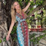 Xenia Seeberg Instagram - Mein Freund der Baum…ist der nicht wunderschön? Was dieser grüne Gigant wohl schon alles gesehen hat. Ich wünsche Euch einen friedlichen Sonntag. My friend the tree… isn’t it gorgeous? I wonder what this green giant might have seen over the centuries. Have a peaceful Sunday. #peace #bigtree #green #greengiant #islandlife #islandvibes #bekind #peaceofmind #peaceful #earlybird #earlyinthemorning #sundaymornings Elephant Beach Club