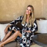 Xenia Seeberg Instagram - Habt einen wunderschönen Sonntag ihr Lieben. Editorial Foto-Produktion beendet. Davon demnächst dann mehr… Jetzt noch ein gemütliches Frühstück auf der Terrasse und dann ab in den Pool. Have a beautiful Sunday my dear friends. I finished my editorial photo production in the desert. You will see soon… Now having a quiet breakfast before jumping into the pool. #anantaraqasralsarab #sundaymorning #photooftheday #photoshoot #qasralsarab #enjoythelittlethings #enjoythemoment #50plusandfabulous #ageisjustanumber #liveyourbestlife #liveyourlife Qasr Al Sarab Desert Resort by Anantara