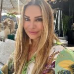 Xenia Seeberg Instagram - I love this beach club and the beautiful hotel. Feels so warm and inviting… I should stay for a few nights. #dubai #staycation #jumeirah Al Qasr Hotel, Madinat Jumeirah