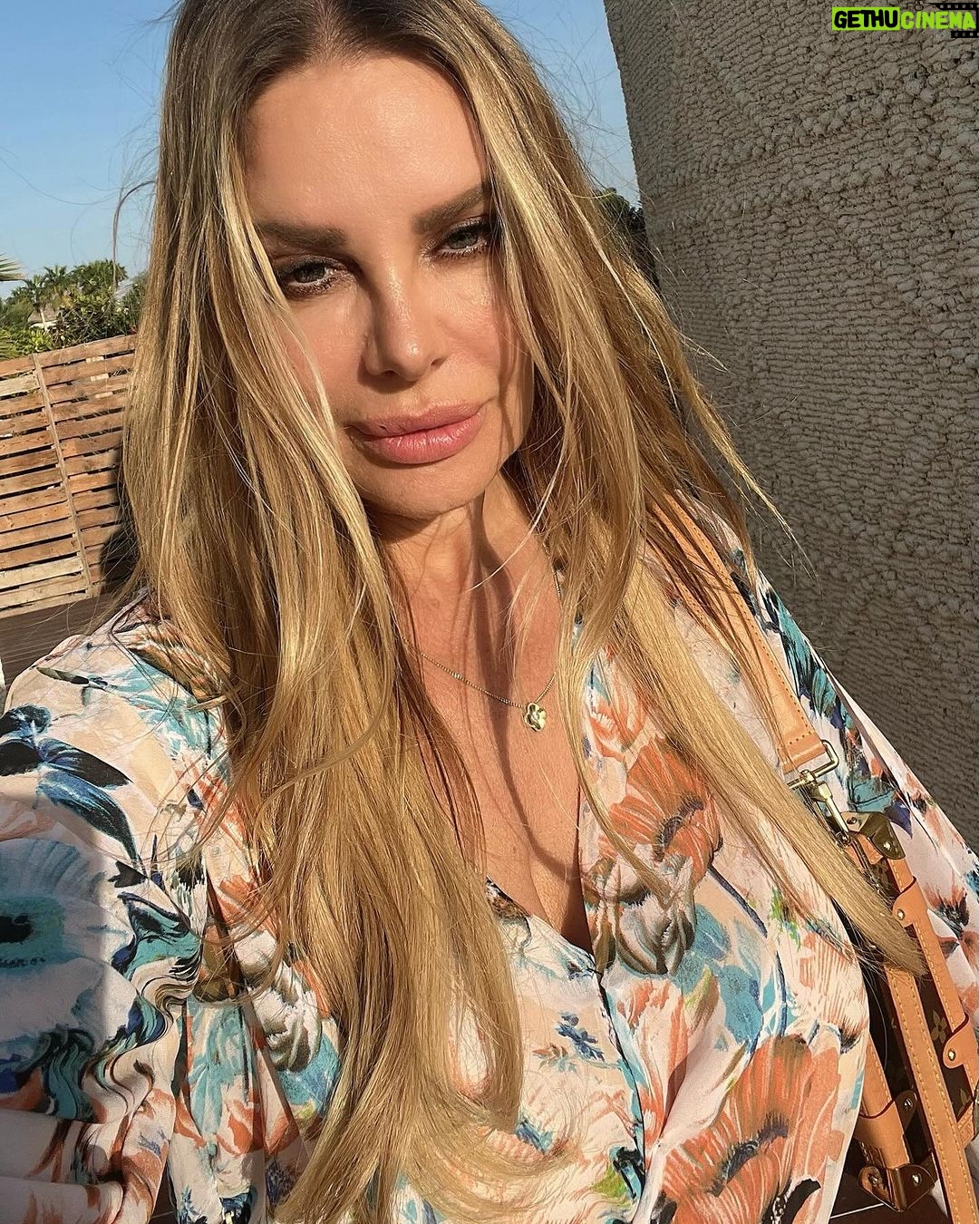 Xenia Seeberg Instagram - Always a nice atmosphere at the Dior Beachclub @nammos.dubai . For a Business lunch at the restaurant or enjoying time with friends at the beach for a cocktail. #dubai #nammosdubai #diorbeachdubai #lunchtime #enjoythelittlethings #enjoythemoment