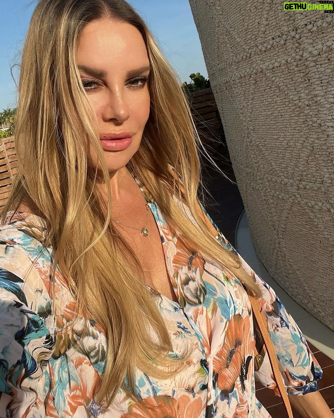 Xenia Seeberg Instagram - Always a nice atmosphere at the Dior Beachclub @nammos.dubai . For a Business lunch at the restaurant or enjoying time with friends at the beach for a cocktail. #dubai #nammosdubai #diorbeachdubai #lunchtime #enjoythelittlethings #enjoythemoment