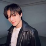 Xiaojun Instagram - Happy valentines day WayZenNi💚，still singing for you.