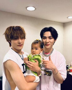 Xiaojun Instagram - Good times in Hong Kong💚