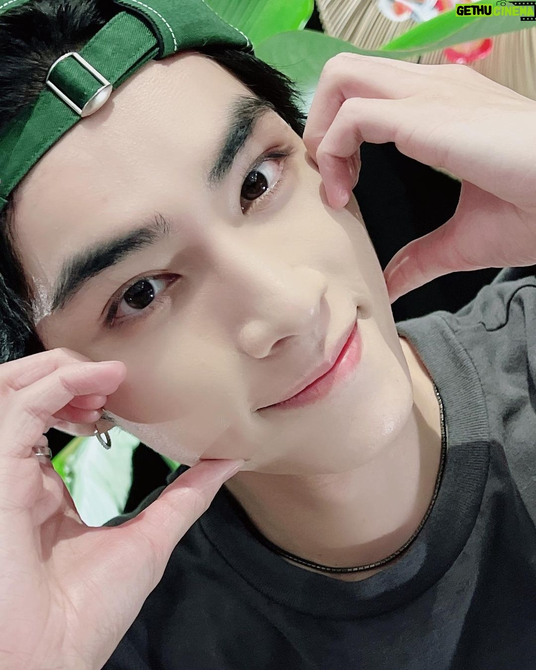 Xiaojun Instagram - Thank u Jakarta 💚see u soon☺️