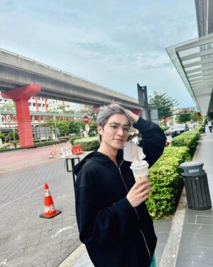Xiaojun Instagram - Good times in Malaysia💚