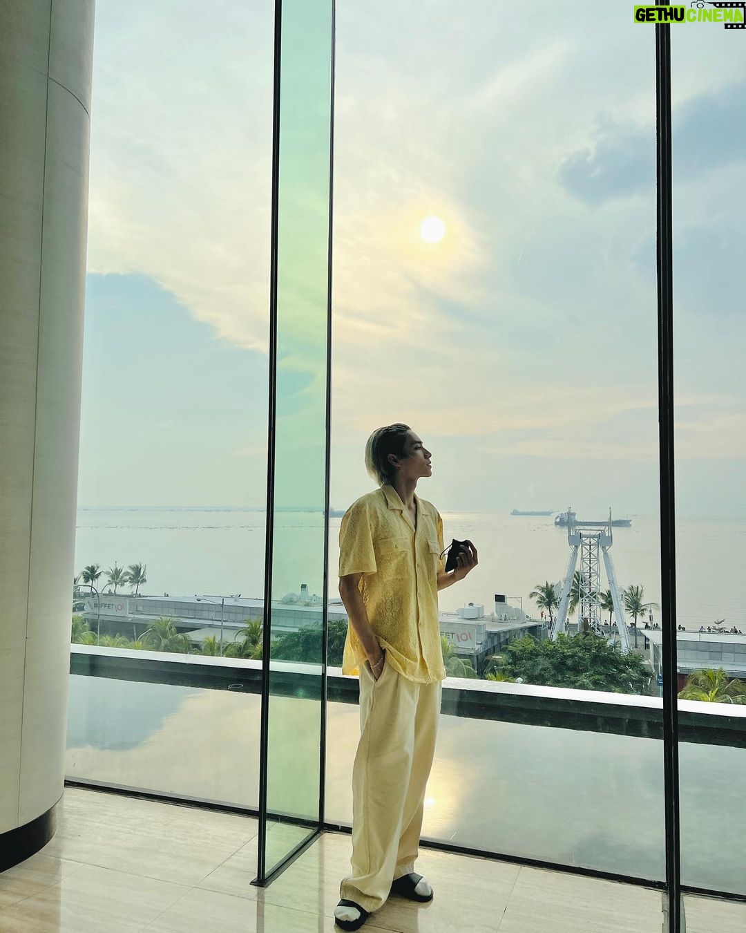 Xiaojun - 897.5K Likes -