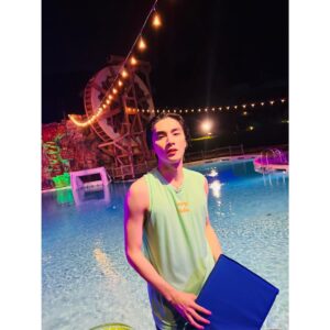 Xiaojun Instagram - 🏊‍♂️summer night