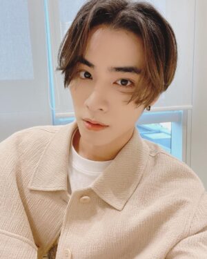 Xiaojun Instagram - 