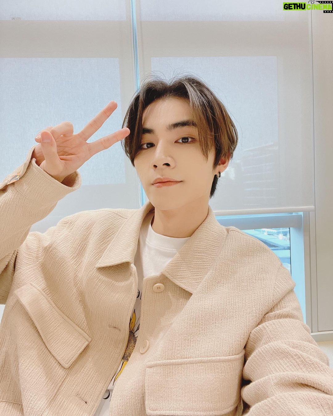 Xiaojun - 854.9K Likes -