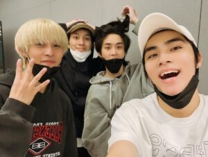 Xiaojun Instagram - It’s been a while~✌🏻️