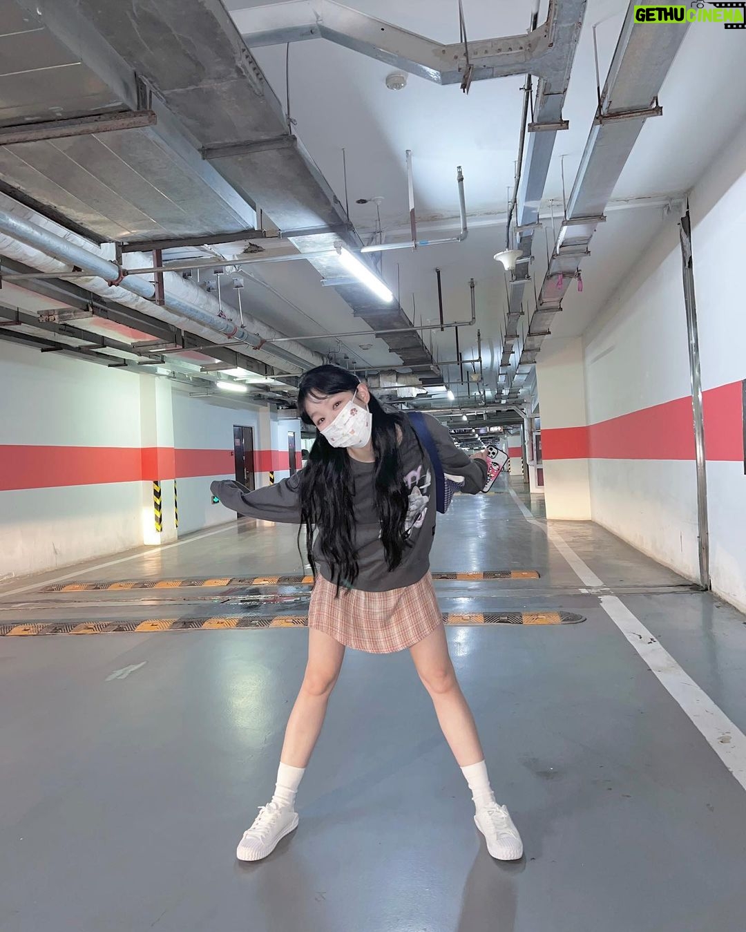 Xu Mengjie Instagram - π° β‘ββπ«Άπ»