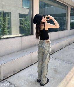 Xu Mengjie Instagram - 🖤 ♡‧₊˚
