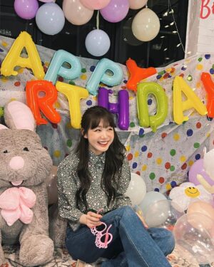 Xu Mengjie Instagram - 新的开始🎂 ꙳ₓ ✨ ◟✦ ‎

happy birthday.  to me