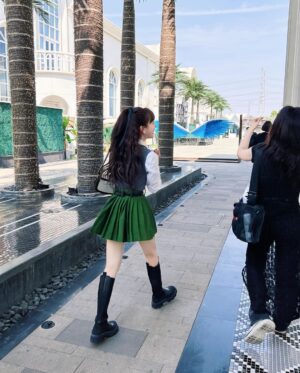 Xu Mengjie Instagram - 🎠🪴💚🌵🐰✨