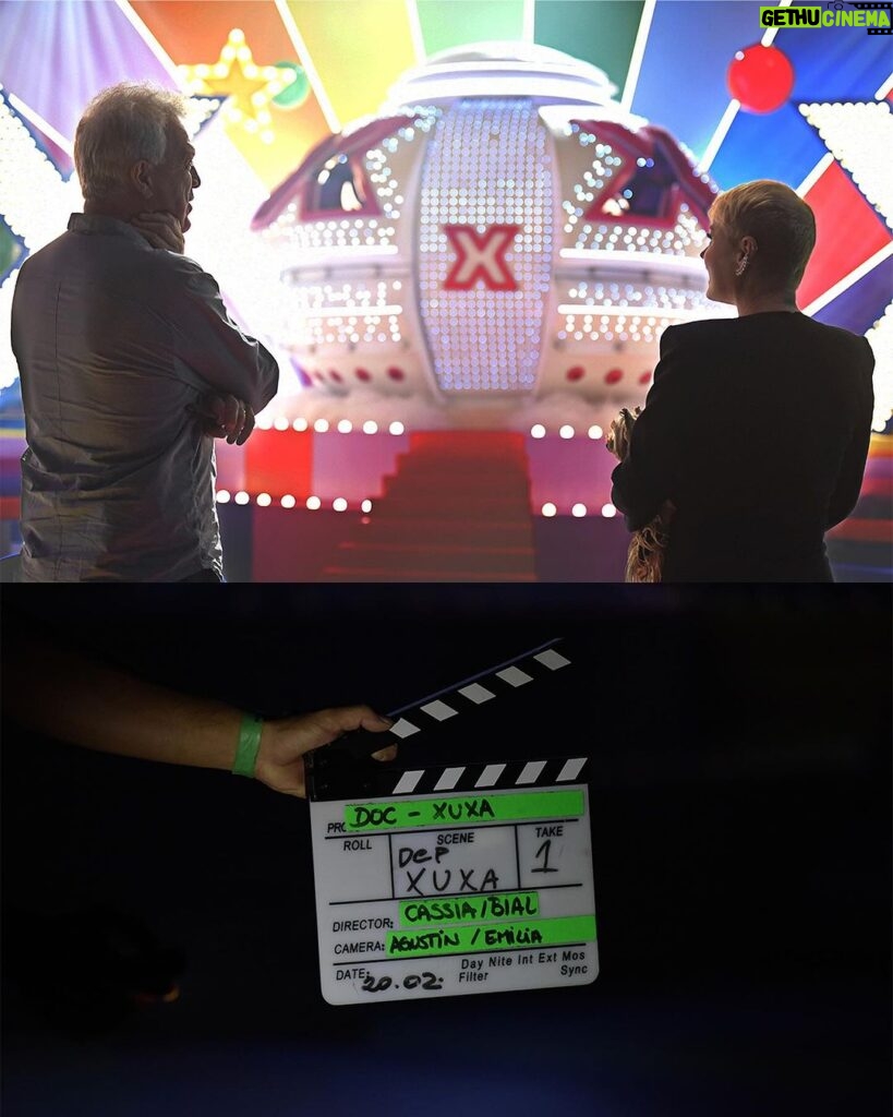 Xuxa Instagram - Eu voltei pra minha casa. Bgda pela torcida! Xuxa, O Documentário hj depois da estreia do BBB. 💋❌❤️ @tvglobo @globoplay