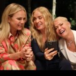 Xuxa Instagram - Quem é mais provável de... Descubra no vídeo dessas divas! 😎 #Angélica50ETanto #PraTodosVerem: as apresentadoras Eliana, Angélica e Xuxa sentadas em um sofá brincando de “Quem é mais provável de...” nos bastidores de Angélica 50 e Tanto.