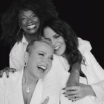 Xuxa Instagram - Mais um pouquinho das fotos do @elaoglobo do último domingo, que recriou o ensaio publicado em 1996 ✨ @luizabrunetoficial @zezemotta 📸: @karinebasilio 📸 de 1996: @nanamoraes_fotografia Equipe X