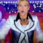 Xuxa Instagram - Vem que está chegando o Natal… ✨🎄 A playlist do Spotify “Xuxa - As Melhores” tá recheada de clássicos natalinos da nossa loira (link nos stories) 🎅🎶❌ @somlivre Equipe X