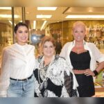 Xuxa Instagram - Noite de lançamento do novo livro de @marthamedeirosreal, “Do Sertão a Hollywood”. ❤️❤️ Fotos @bladmeneghel Equipe X Shopping Iguatemi