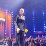 Xuxa Instagram - Nossa loira abriu a programação do #PalcoThunder na #CCXP23 e foi homenageada como a “Rainha dos Baixinhos e Imperatriz da Cultura Pop” 😍❤ Equipe X