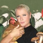 Xuxa Instagram - Entrevista imperdível para o @terrabrasil sobre veganismo e amor pelos animais 💚🐔 Link na BIO 📸 @bladmeneghel Equipe X
