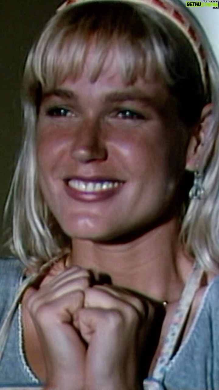 Xuxa Instagram - Mais um clássico chegou no @globoplay 🎬✨ Prepara a pipoca e aproveita o fds pra matar a saudade de Lua de Cristal 🌙 @duda_little @lemmertzju @adressakoetz @serginhomallandro @avellar.love Equipe X