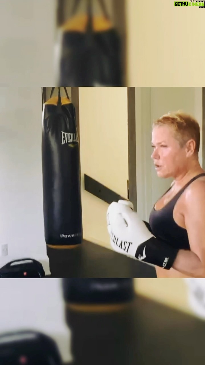 Xuxa Instagram - Começando a cuidar do meu corpo com @chico_salgado Um dia chego lá. 🥊💋