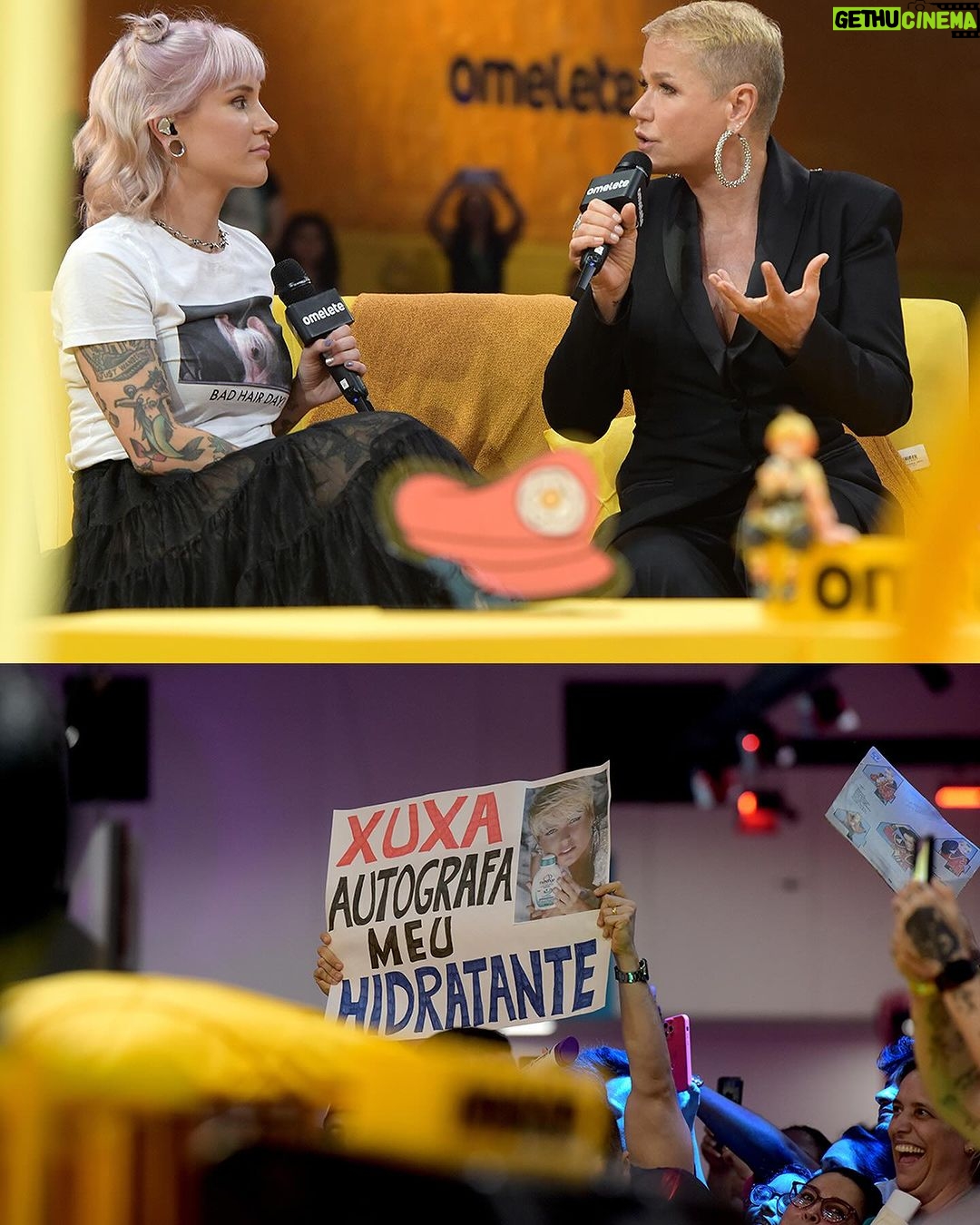 Xuxa Instagram - O prêmio de estar num evento como esse e ainda ser homenageada... ❤ Bgda pelos lindos momentos q eu vivi 💋❌ @ccxpoficial @omelete @forlani @tati @divadepressao @marcelohessel @ayrezmariana @umageekmedisse @globoplay @gshow @carrascojorge #CCXP23 📸 @bladmeneghel Make @edduhmakeup
